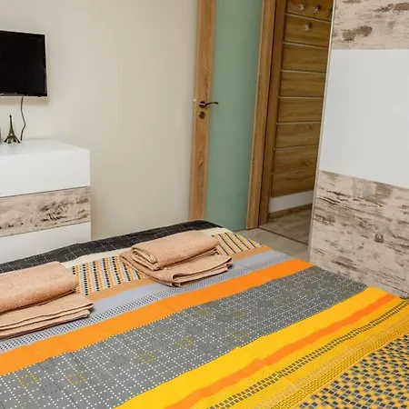 Luxury In The Center فارنا
