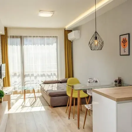 Charisma Apt - Lux At Top City Center * Warna
